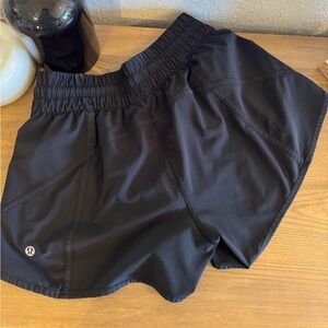 Lululemon hotty hot shorts